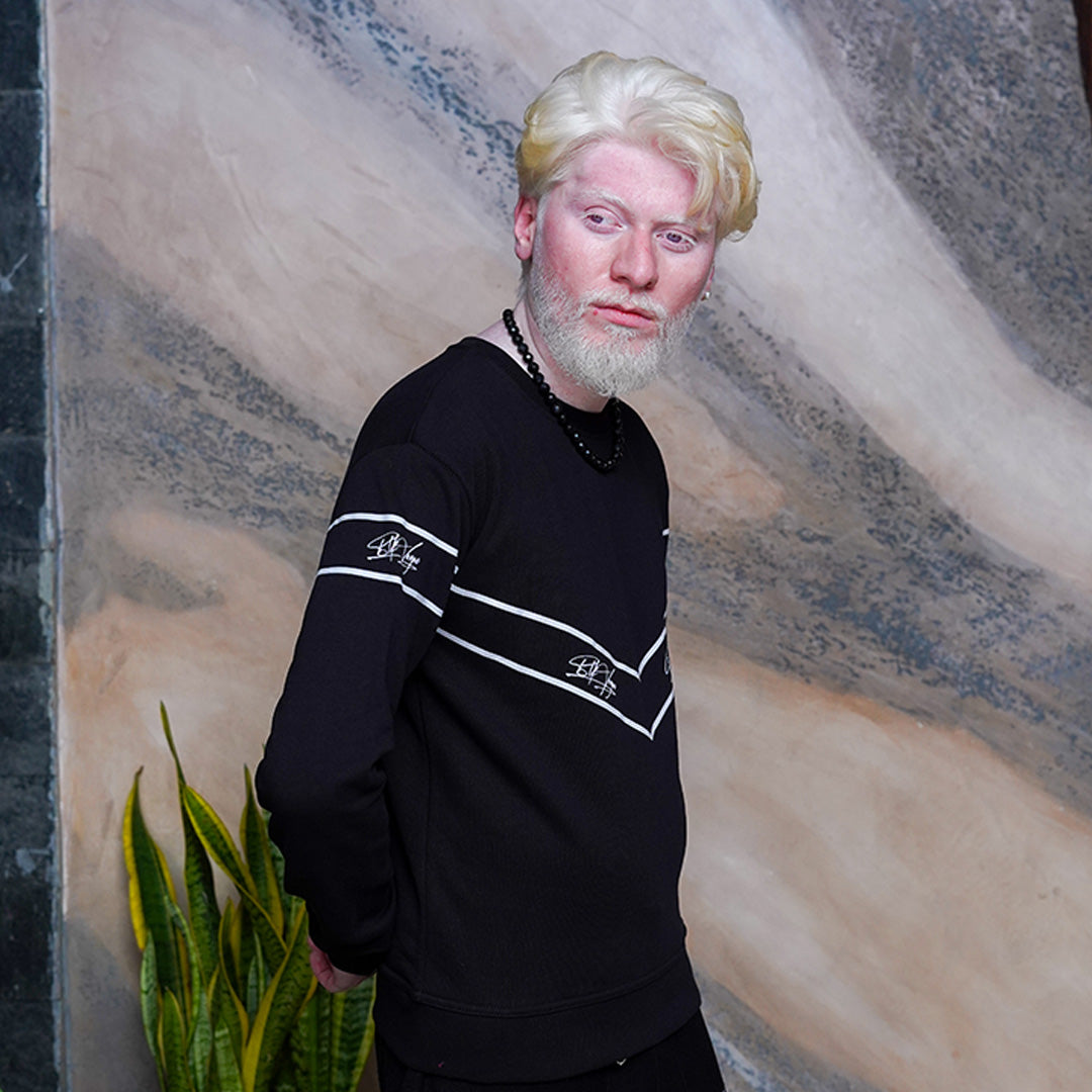 Signature V Print Sweatshirt